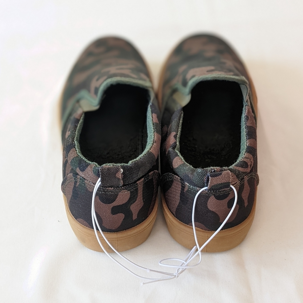 Forever 21 Camouflage Slip-On Sneakers - Picture 2 of 7